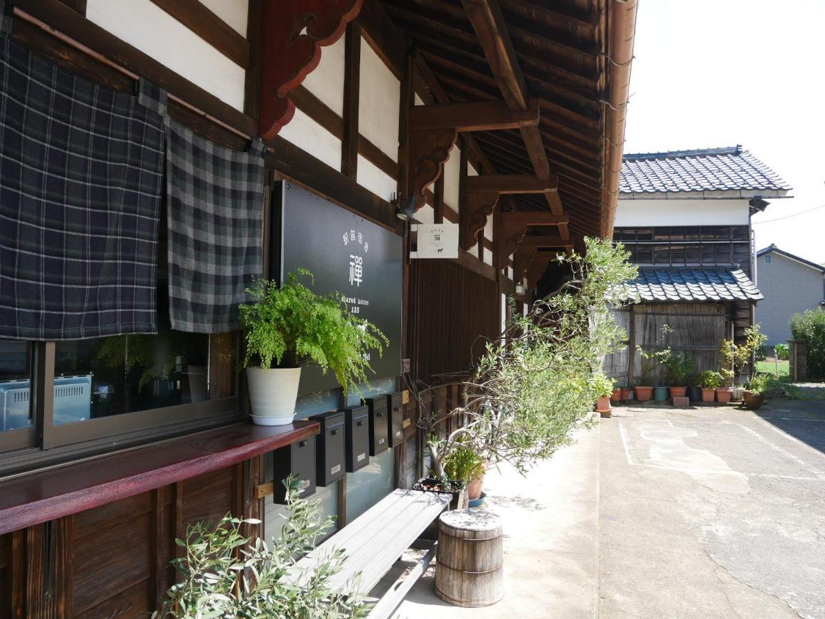 駅前宿舎 禪 Shared House Zen Ейхейджі  Екстер'єр фото